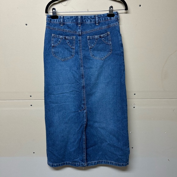 2/$30⚡️- SKIRT | Women’s Old Navy Jean skirt size 1 - Picture 6 of 6